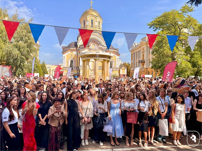 Saratov State Medical University Celebrates New Academic Year at StudFest "Freshman"